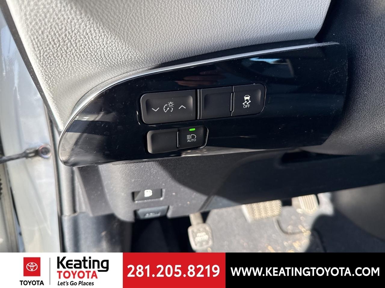 Toyota Prius Two 2017