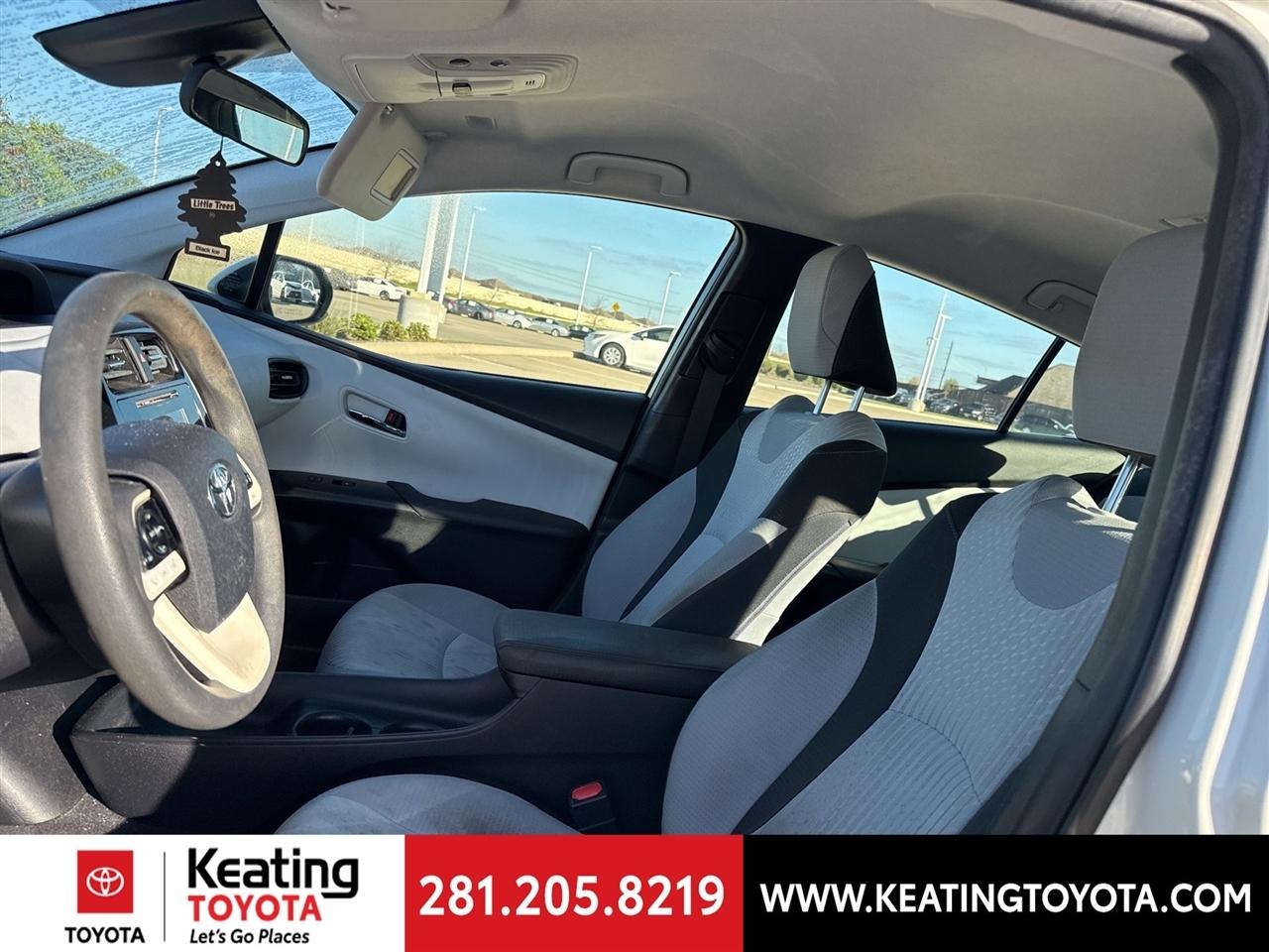 Toyota Prius Two 2017