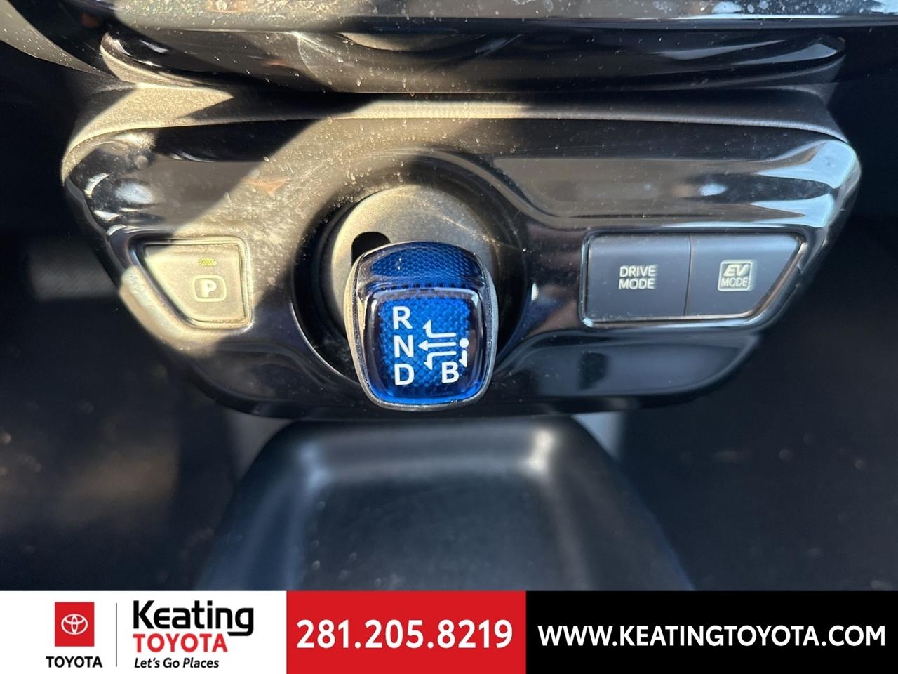 Toyota Prius Two 2017