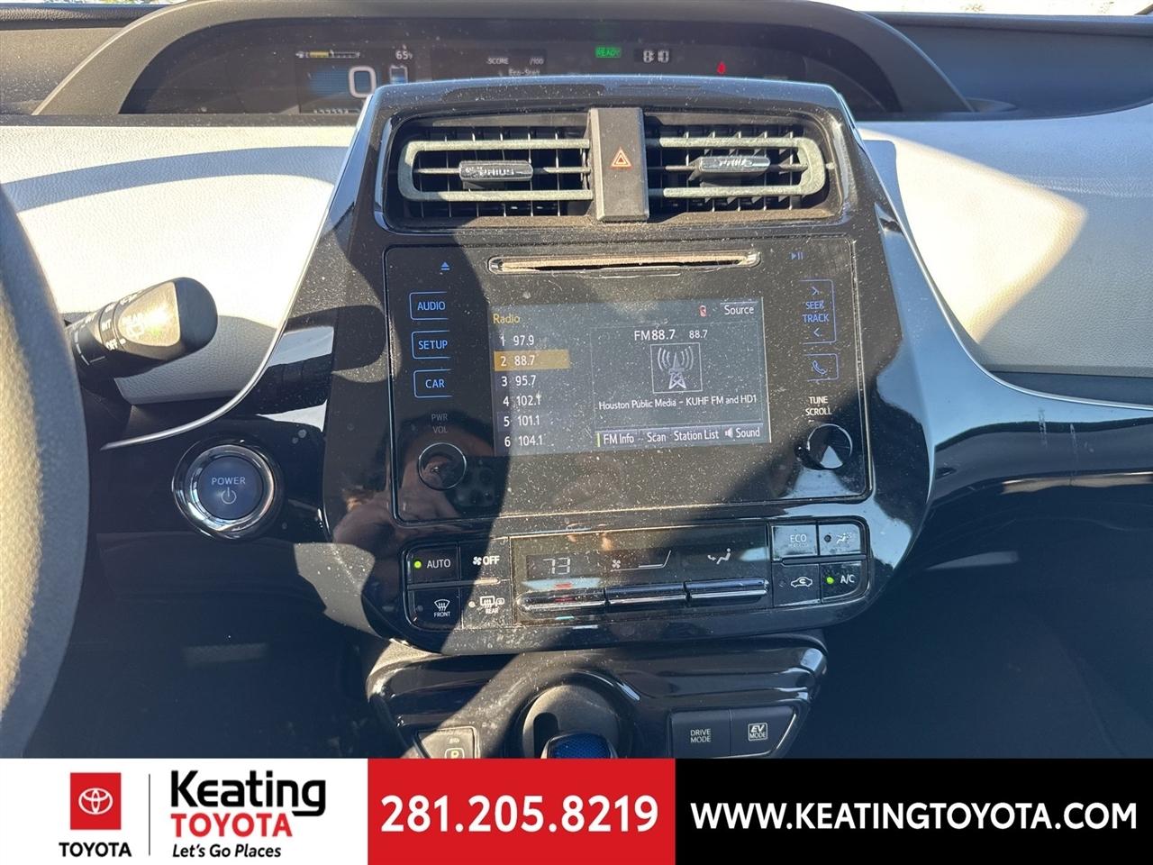 Toyota Prius Two 2017