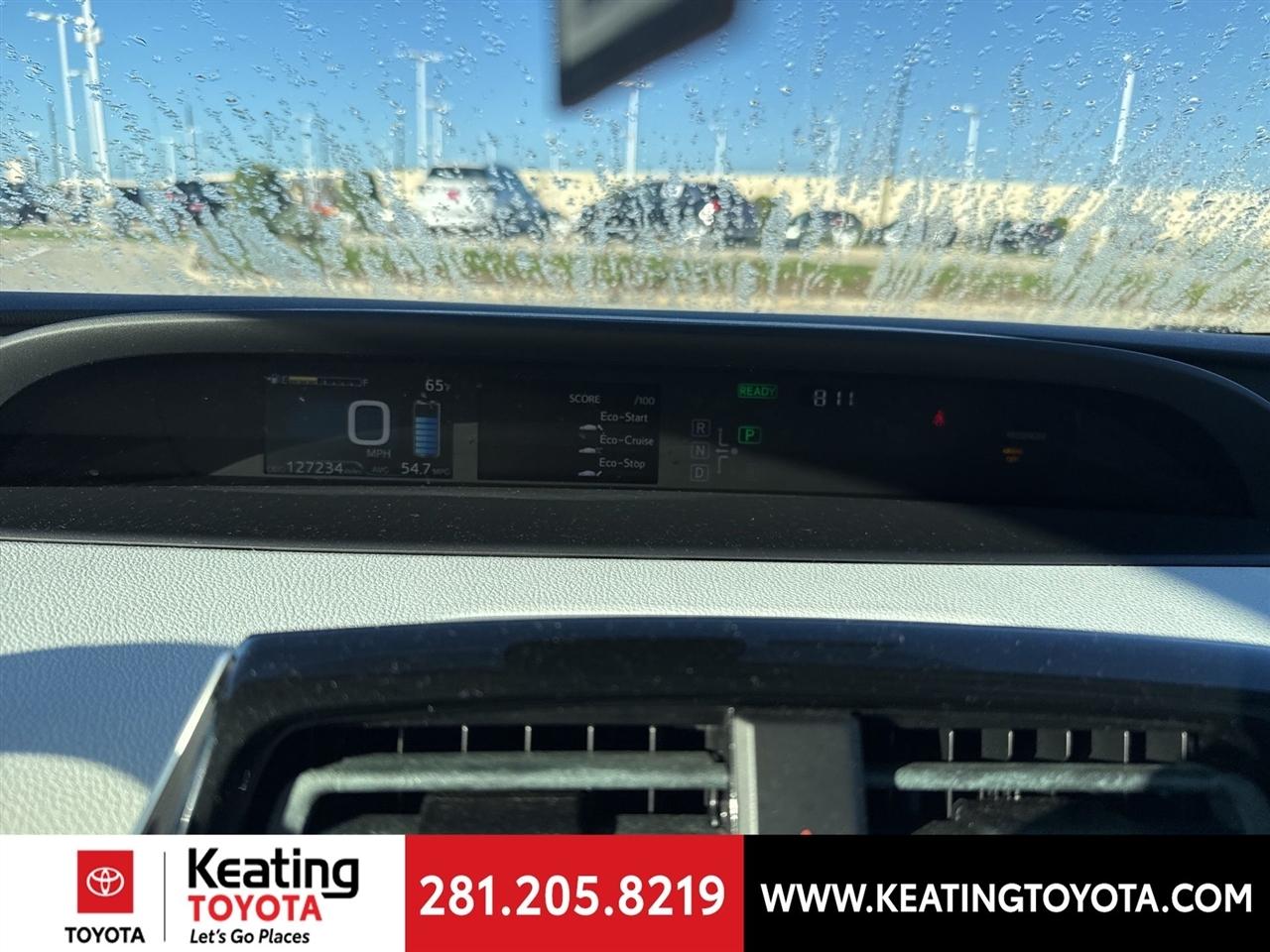 Toyota Prius Two 2017