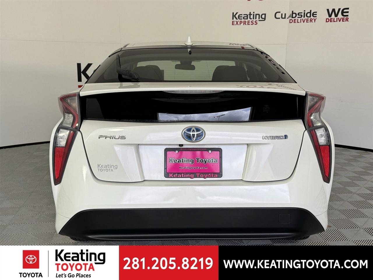 Toyota Prius Two 2017