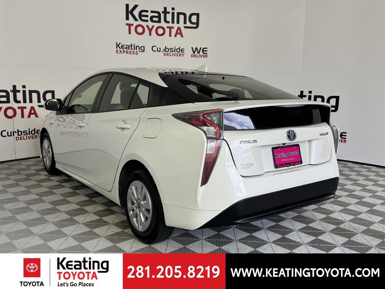 Toyota Prius Two 2017