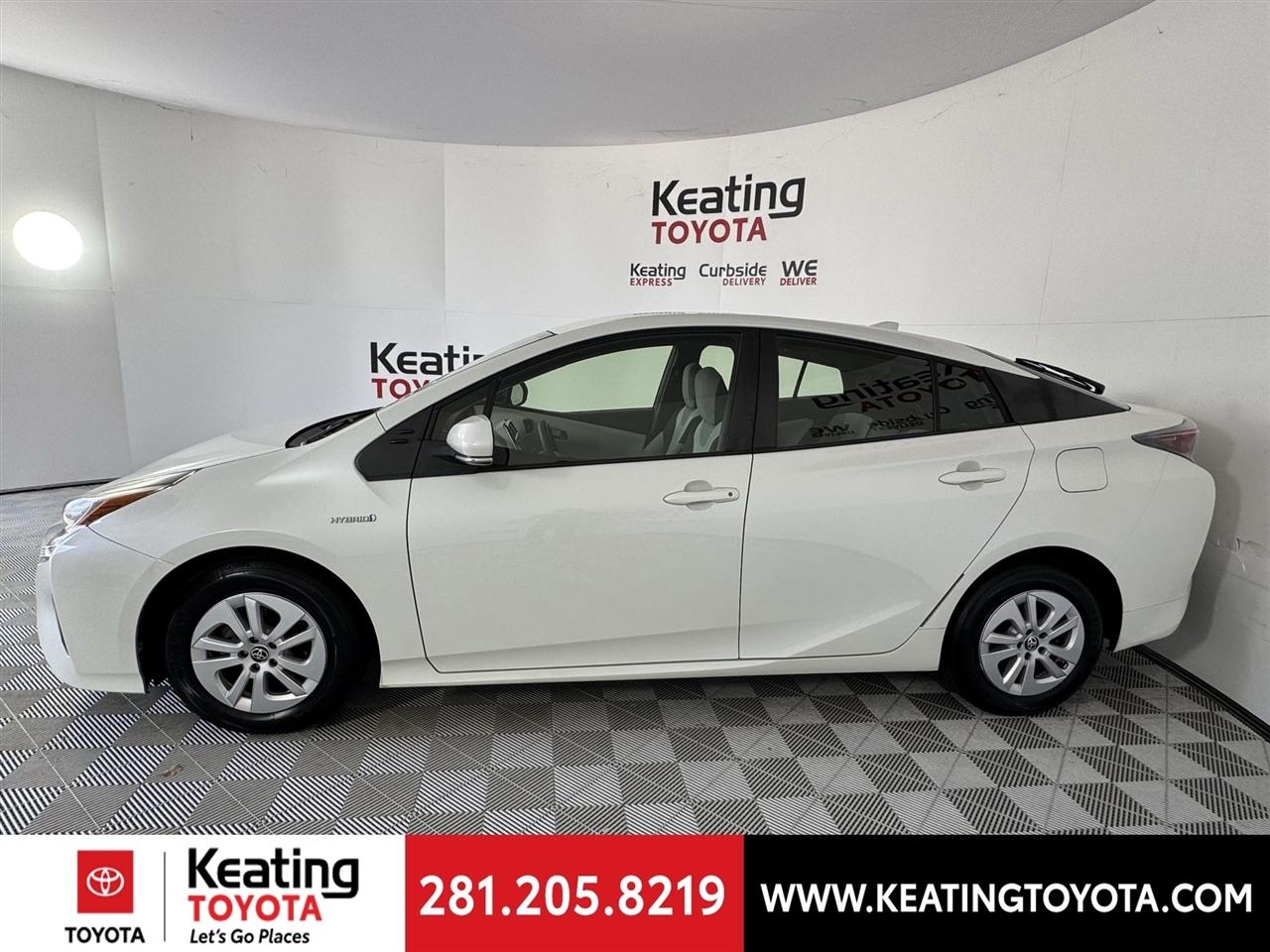 Toyota Prius Two 2017