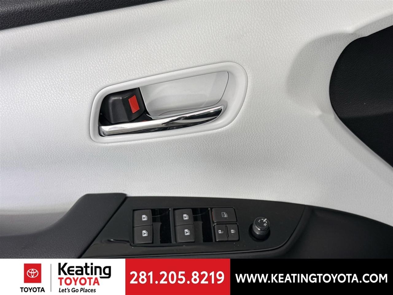 Toyota Prius Two 2017