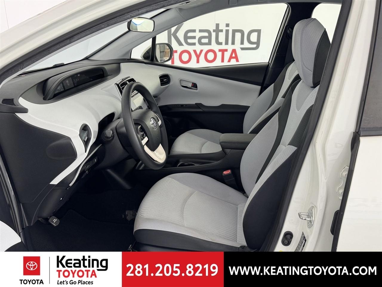 Toyota Prius Two 2017