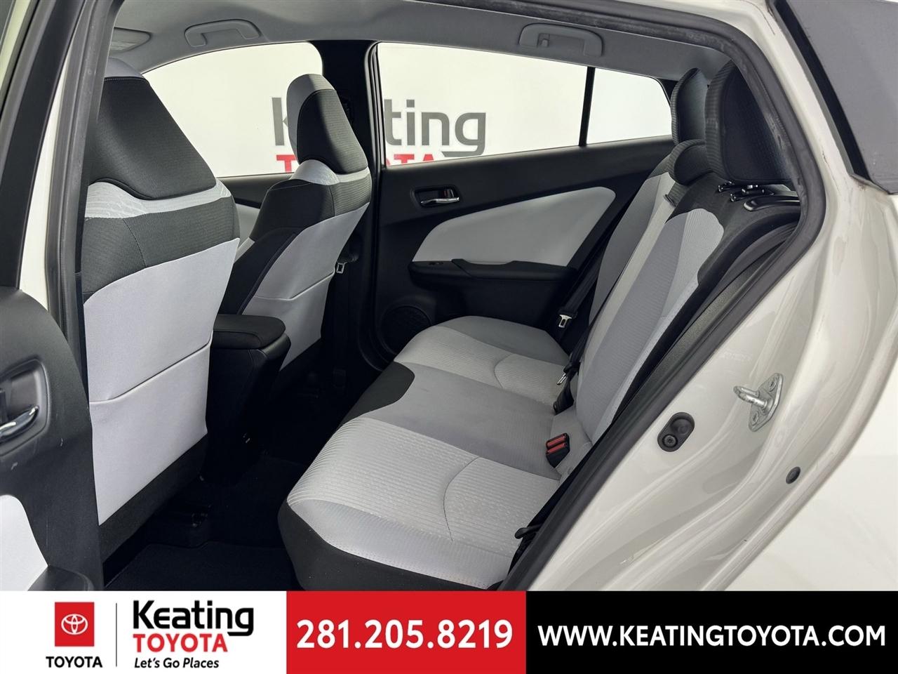 Toyota Prius Two 2017