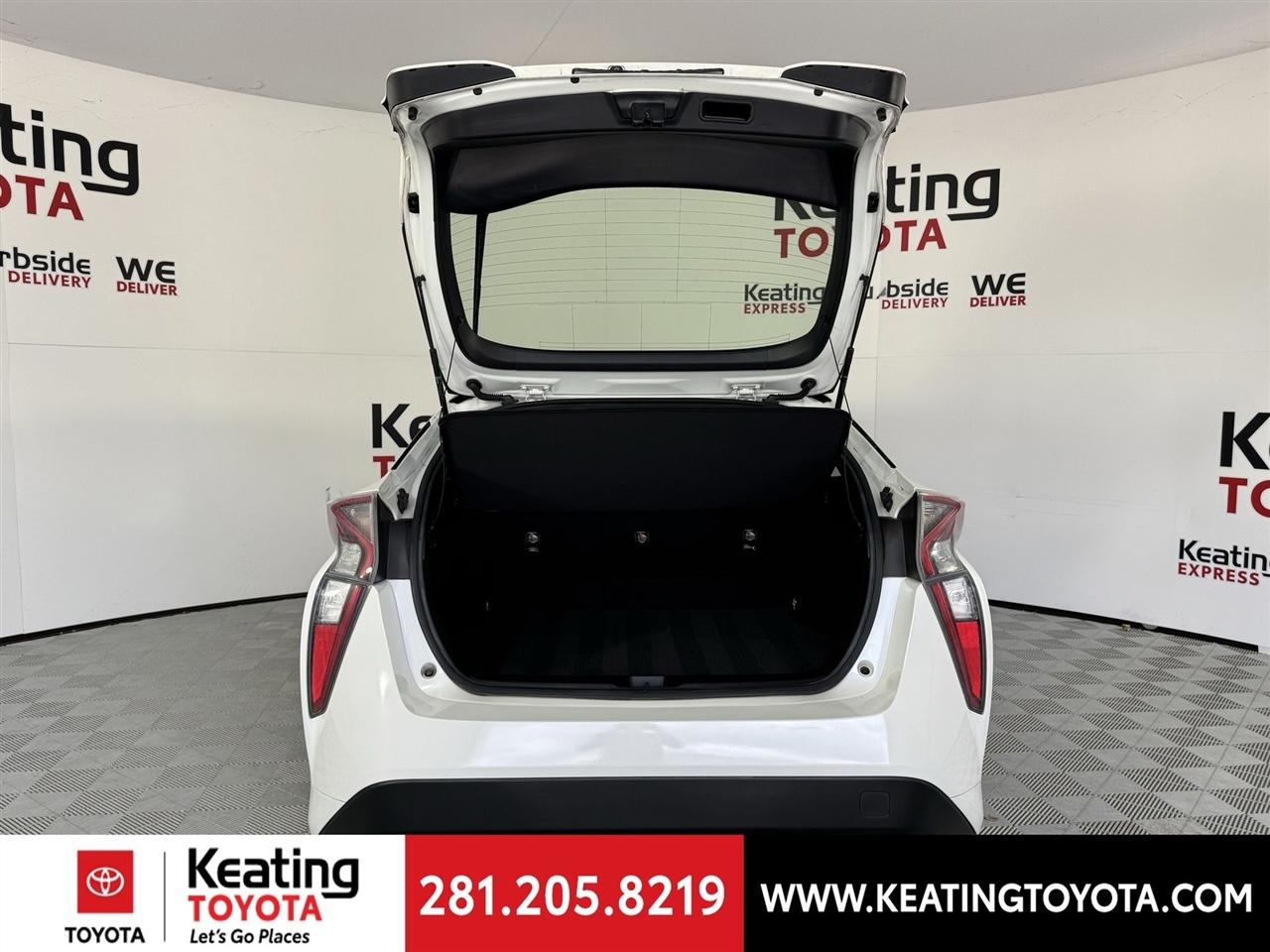 Toyota Prius Two 2017