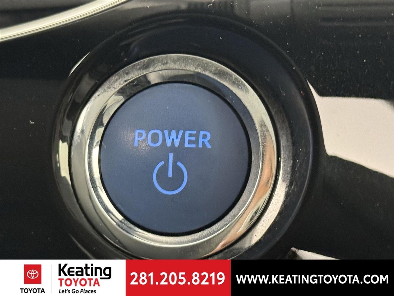 Toyota Prius Two 2017