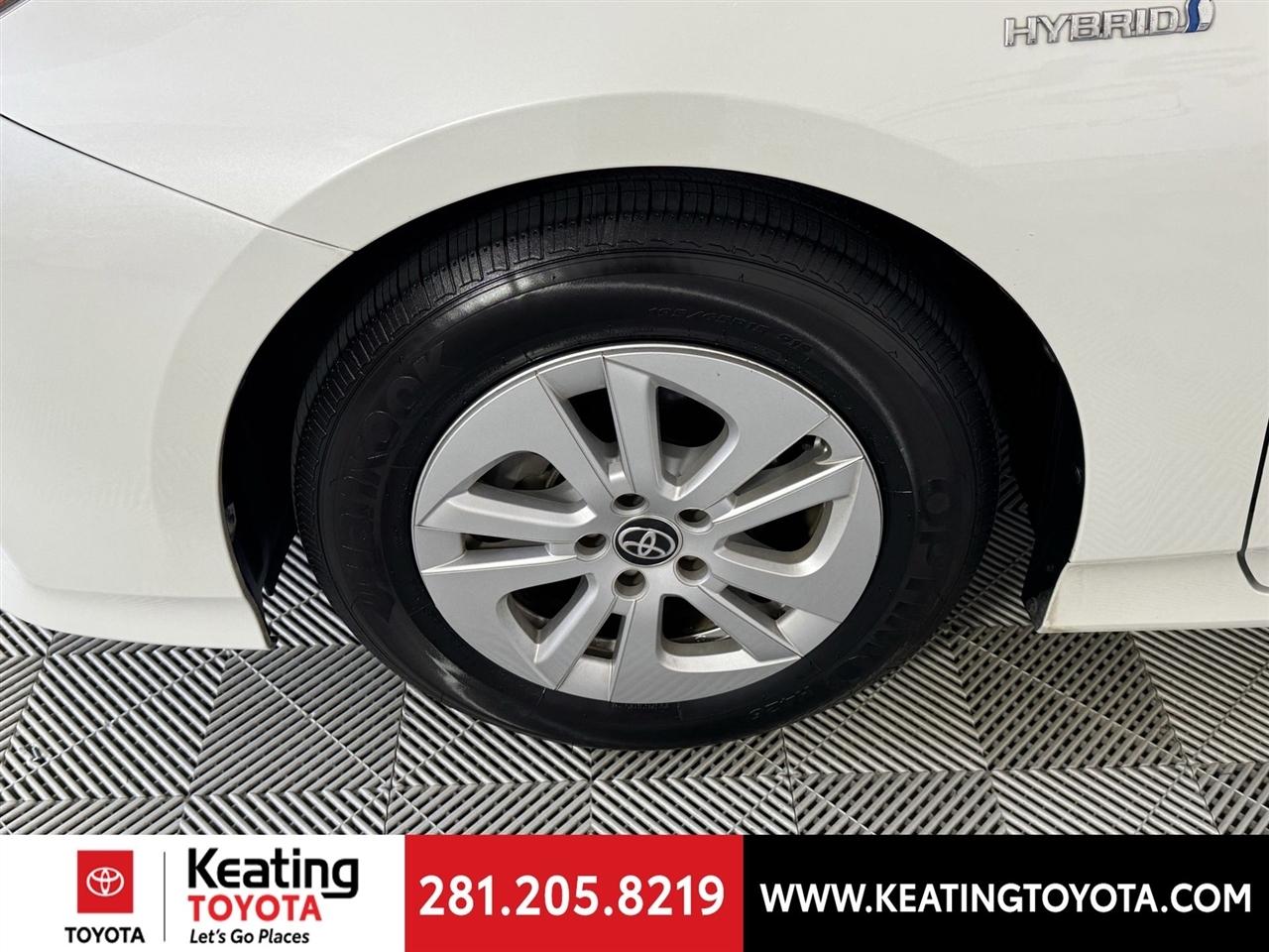 Toyota Prius Two 2017