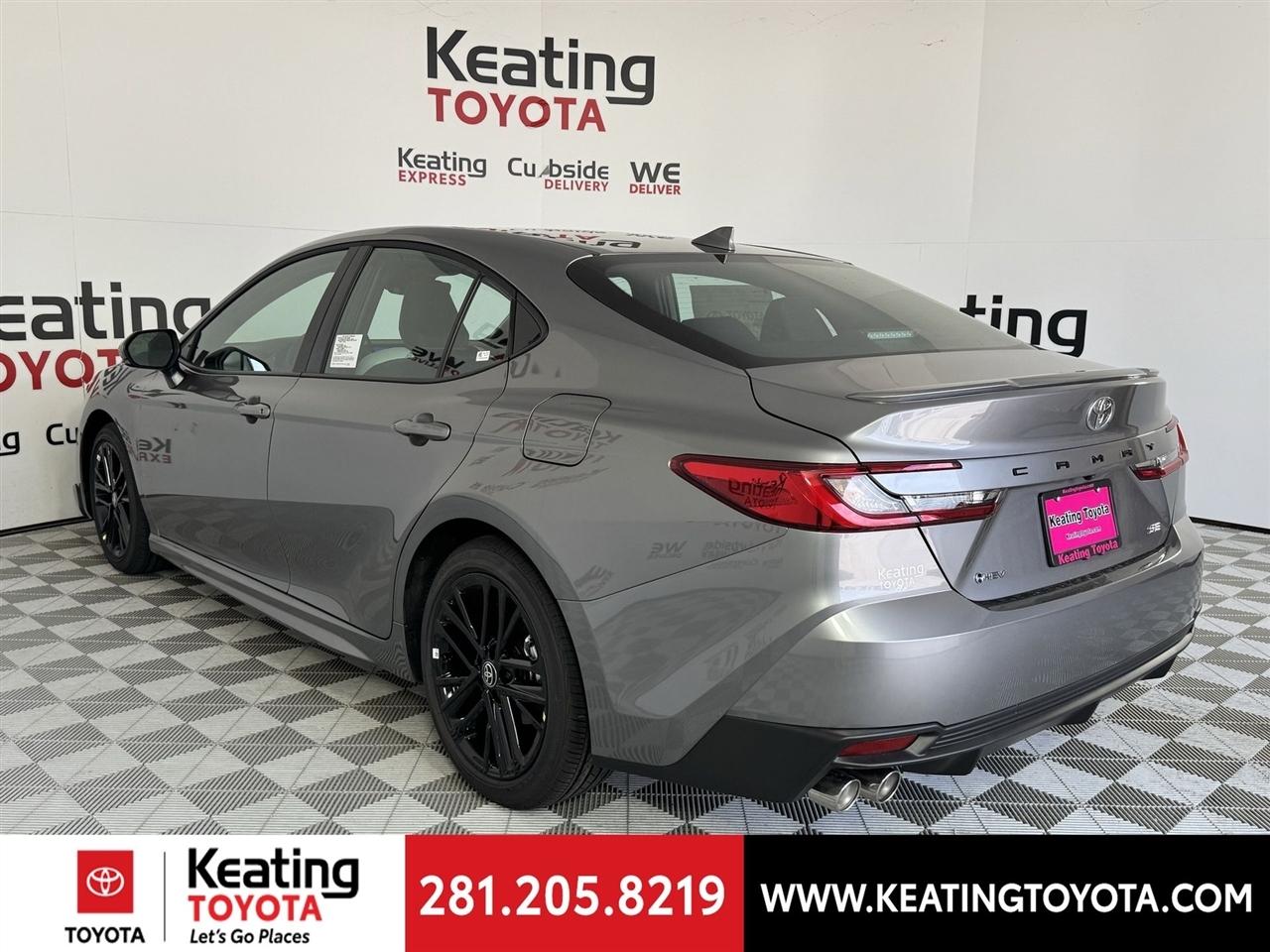 Toyota Camry Hybrid XLE 2026