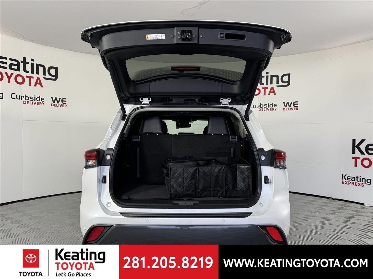 Toyota Highlander Hybrid Limited AWD 2026