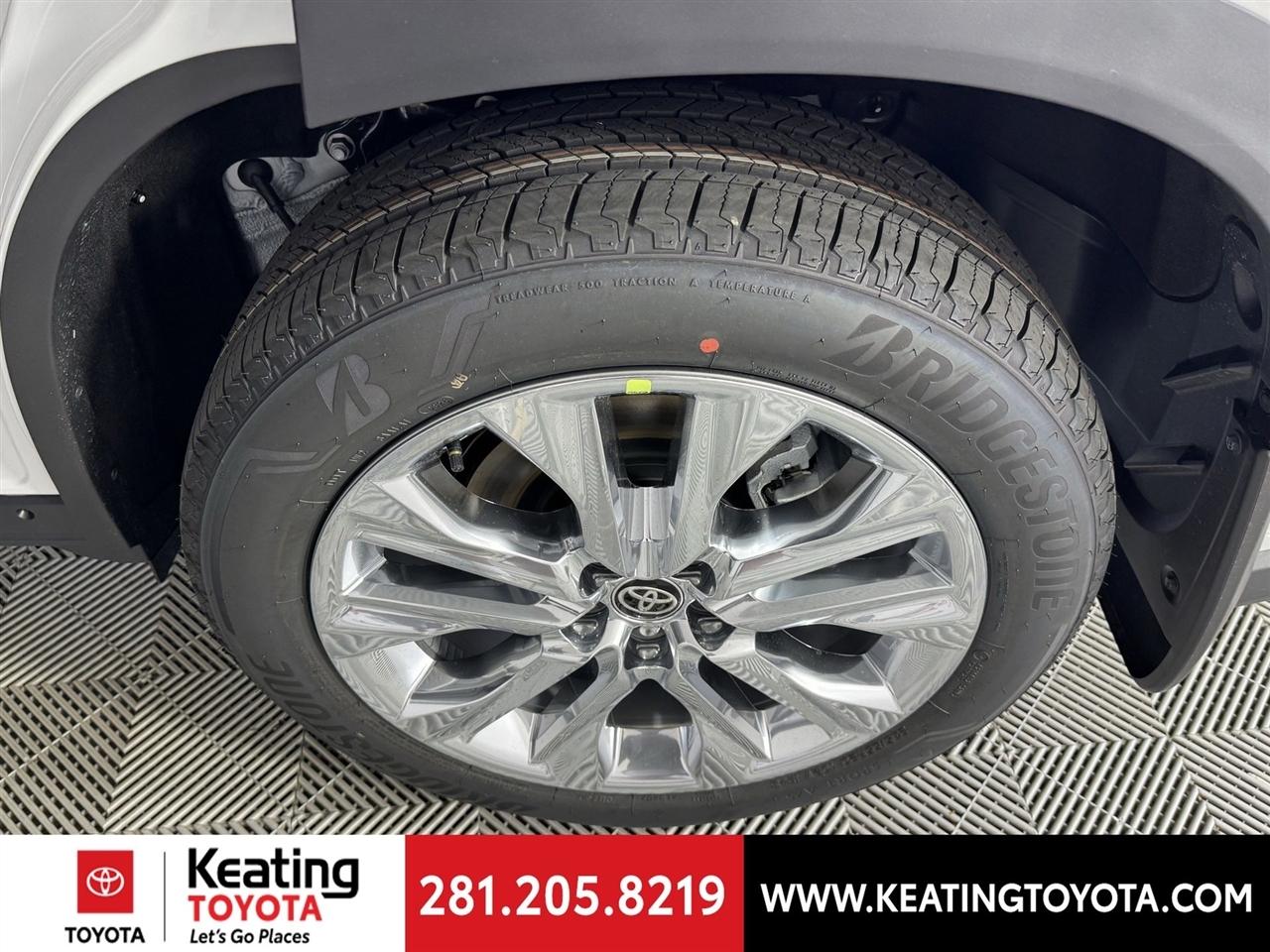 Toyota Highlander Hybrid Limited AWD 2026