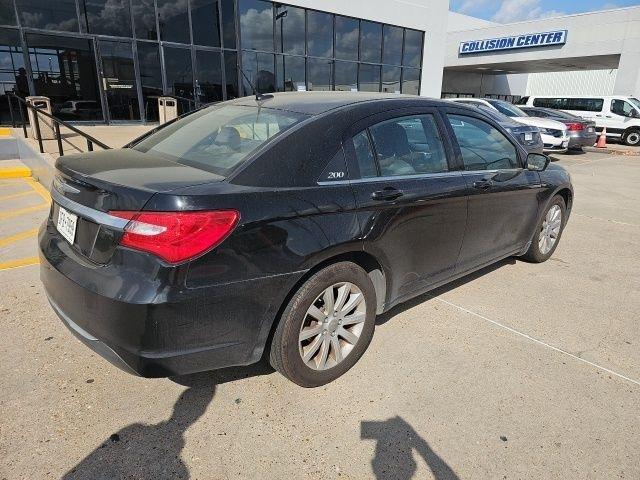 Chrysler 200 Touring 2012