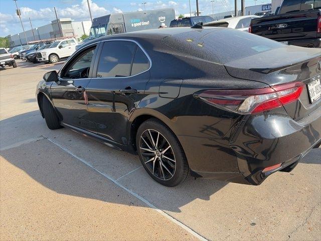 Toyota Camry SE 2022