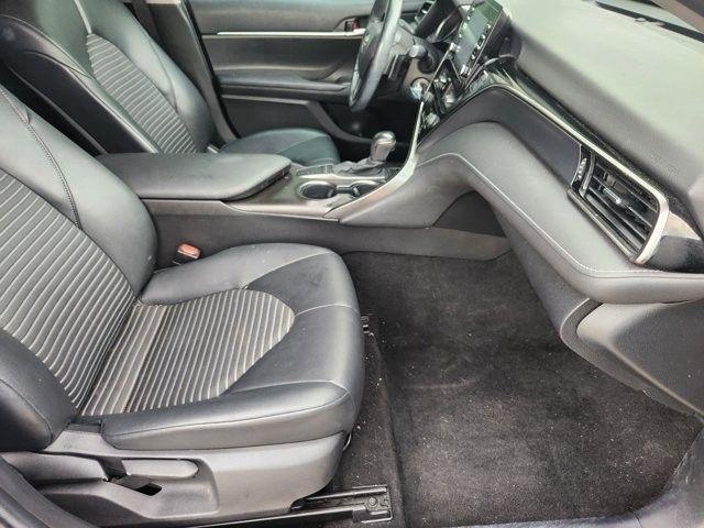 Toyota Camry SE 2022