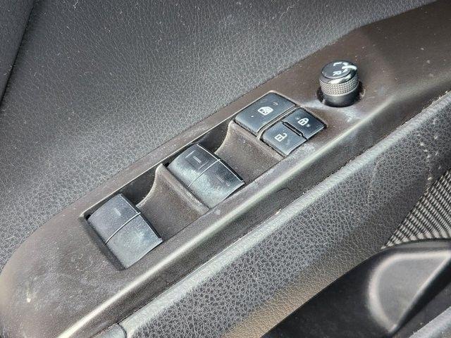 Toyota Camry SE 2022