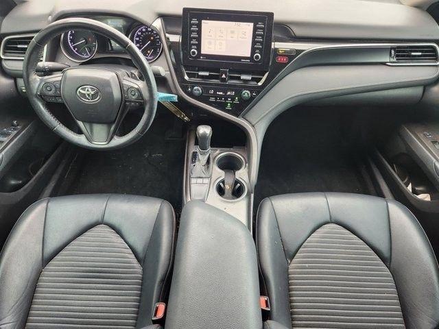 Toyota Camry SE 2022