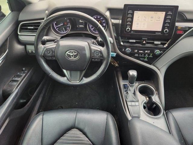 Toyota Camry SE 2022