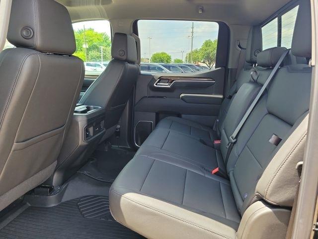 Chevrolet Silverado 1500 LT Crew Cab 4WD 2026