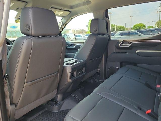 Chevrolet Silverado 1500 LT Crew Cab 4WD 2026