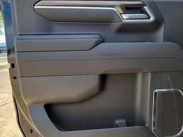 Chevrolet Silverado 1500 LT Crew Cab 4WD 2026