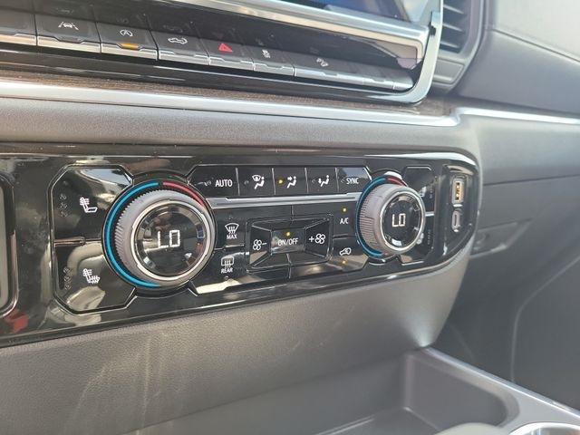 Chevrolet Silverado 1500 LT Crew Cab 4WD 2026