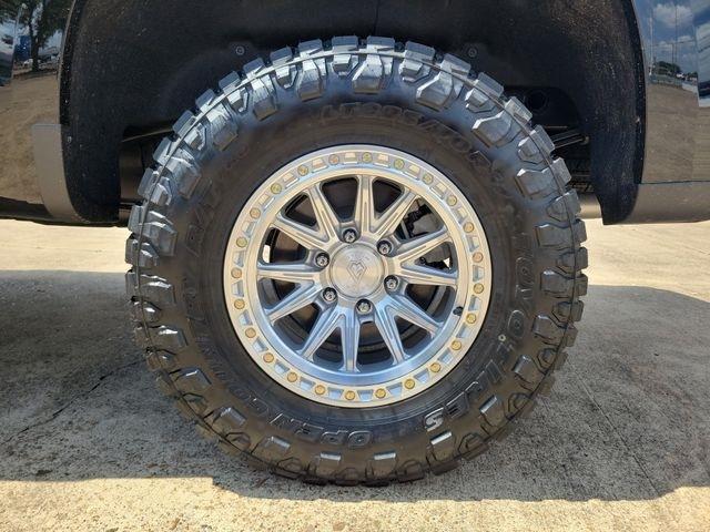 Chevrolet Silverado 1500 LT Crew Cab 4WD 2026