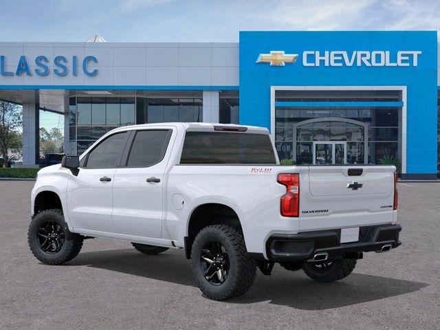 Chevrolet Silverado 1500 Trail Boss Custom Crew Cab 4WD 2026