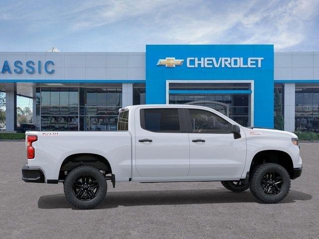 Chevrolet Silverado 1500 Trail Boss Custom Crew Cab 4WD 2026