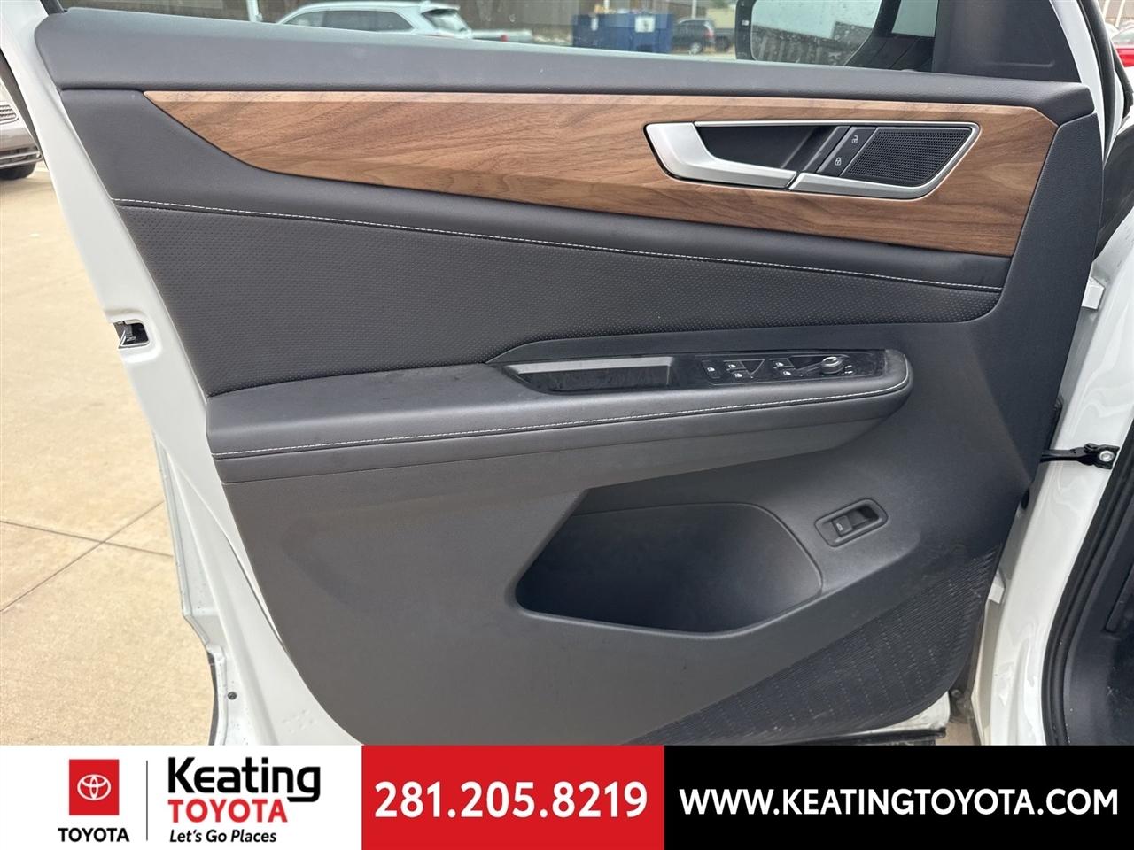 Volkswagen Atlas SE w/Technology 2025