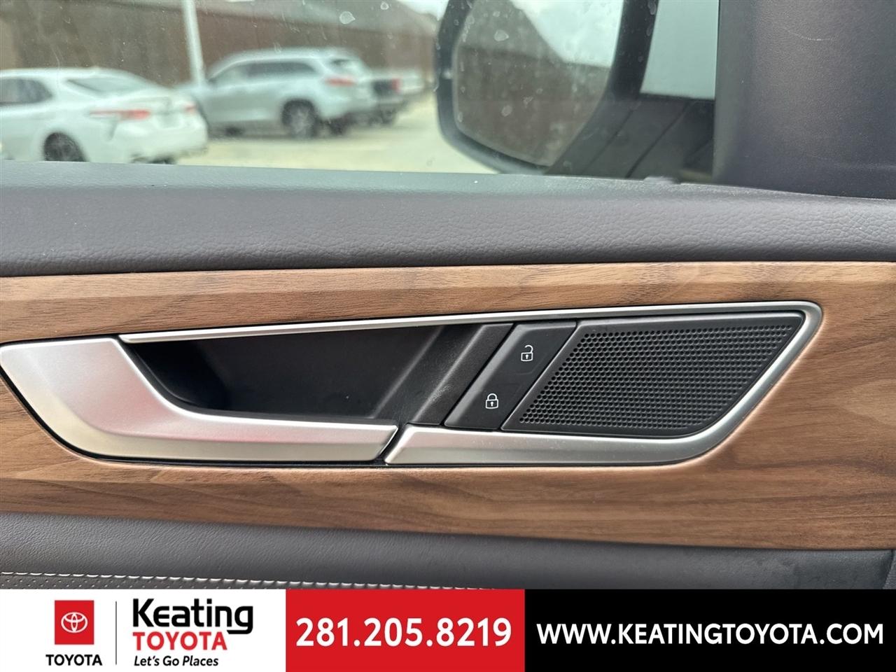 Volkswagen Atlas SE w/Technology 2025