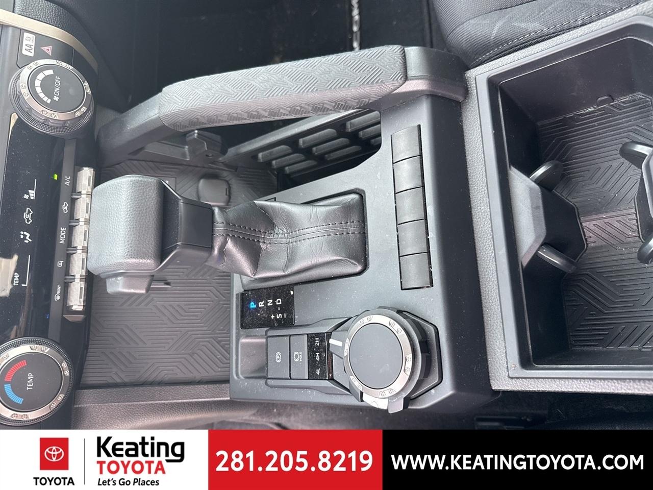 Toyota Tacoma SR Double Cab 4WD 2025