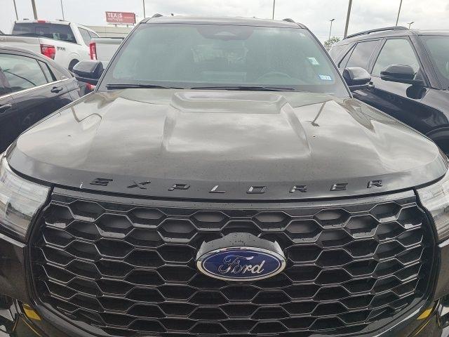 Ford Explorer ST-Line 2025