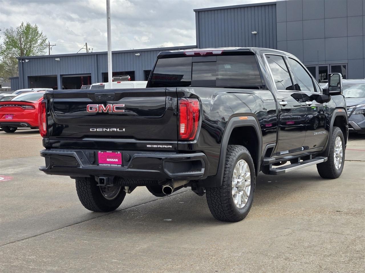 GMC Sierra 2500HD Denali Crew Cab 4WD SB 2022