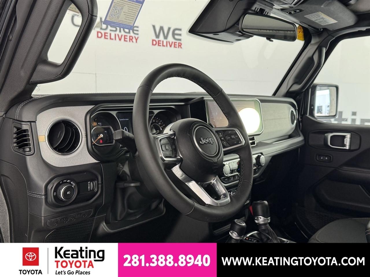 Jeep Wrangler Sahara 2025