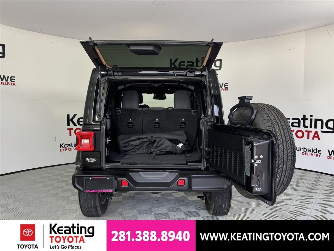 Jeep Wrangler Sahara 2025