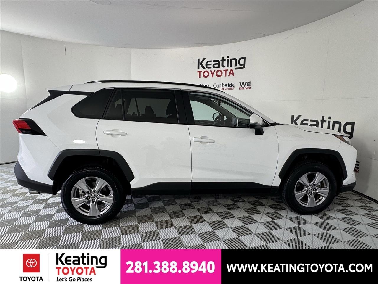 Toyota RAV4 XLE 2025