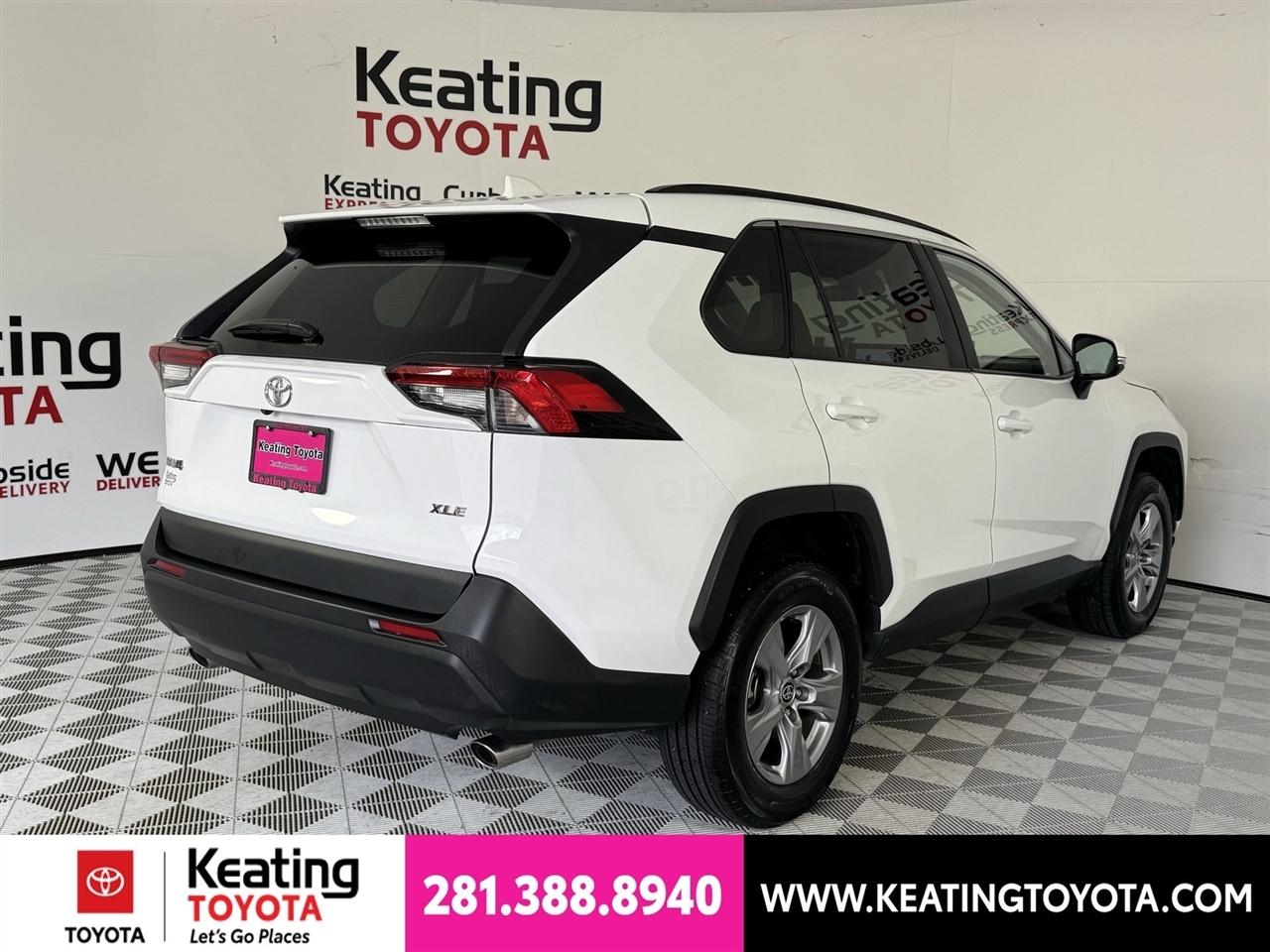Toyota RAV4 XLE 2025