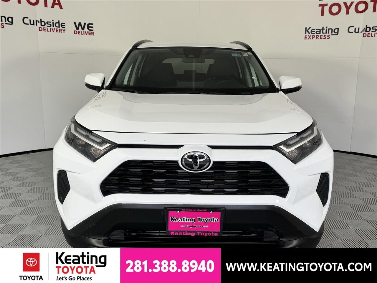 Toyota RAV4 XLE 2025