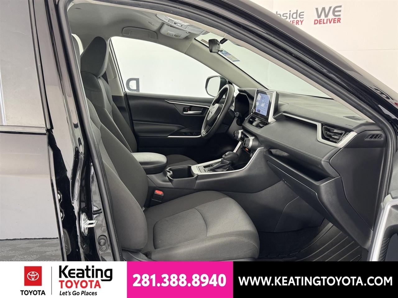 Toyota RAV4 XLE AWD 2025