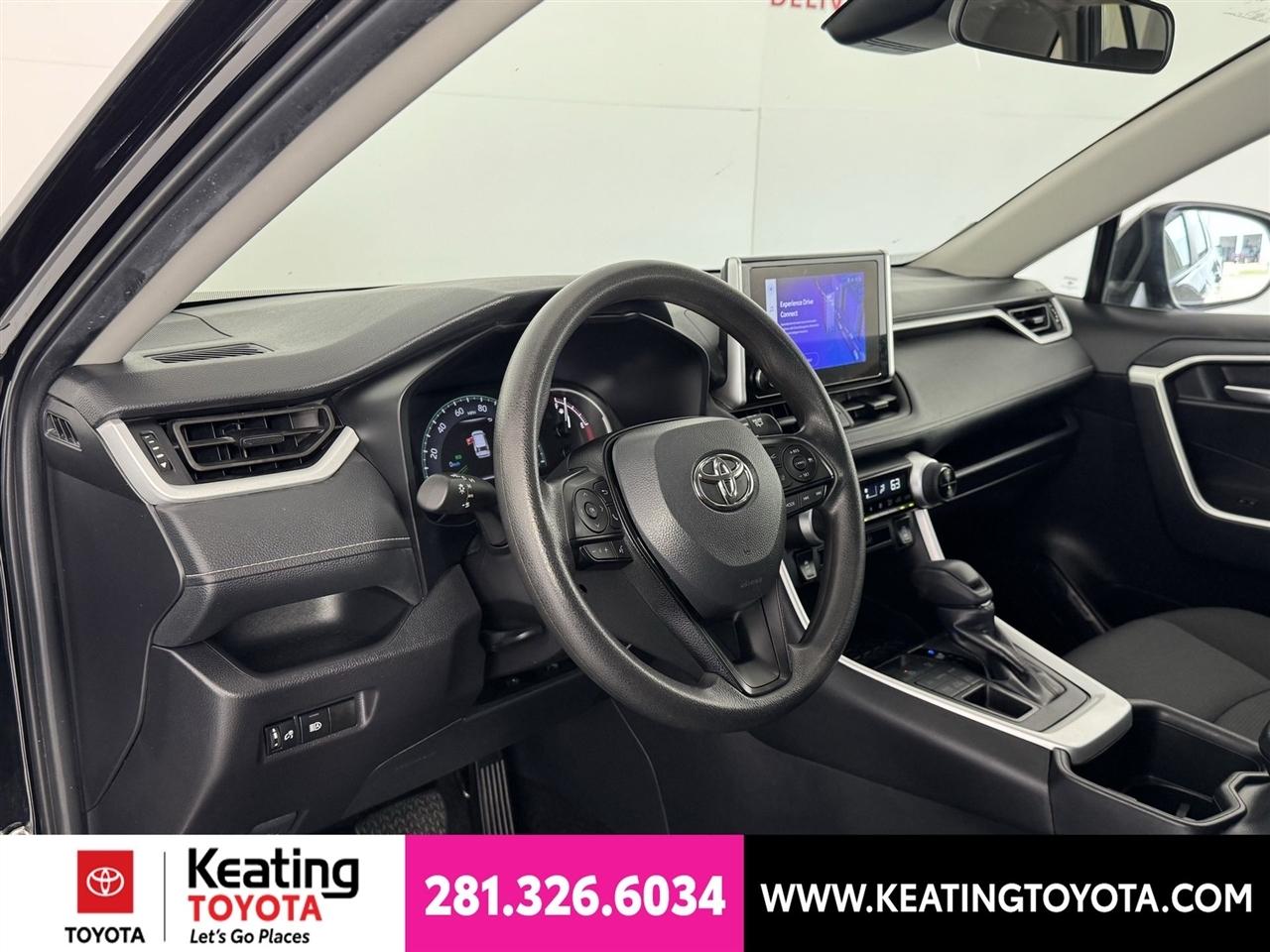 Toyota RAV4 XLE AWD 2025