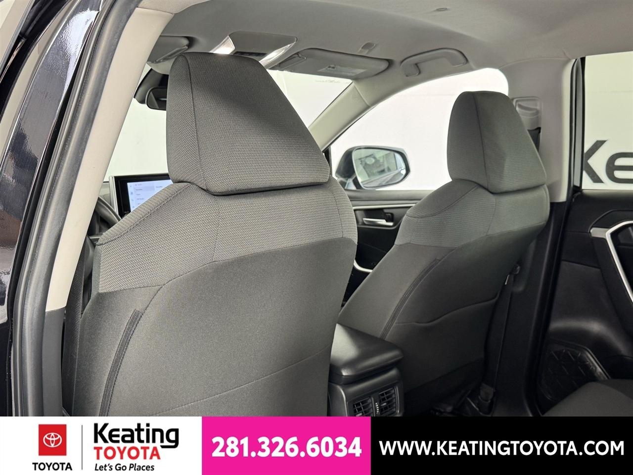 Toyota RAV4 XLE AWD 2025
