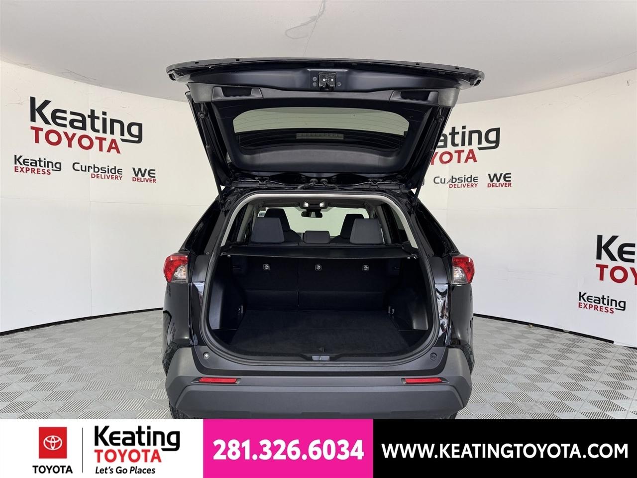 Toyota RAV4 XLE AWD 2025