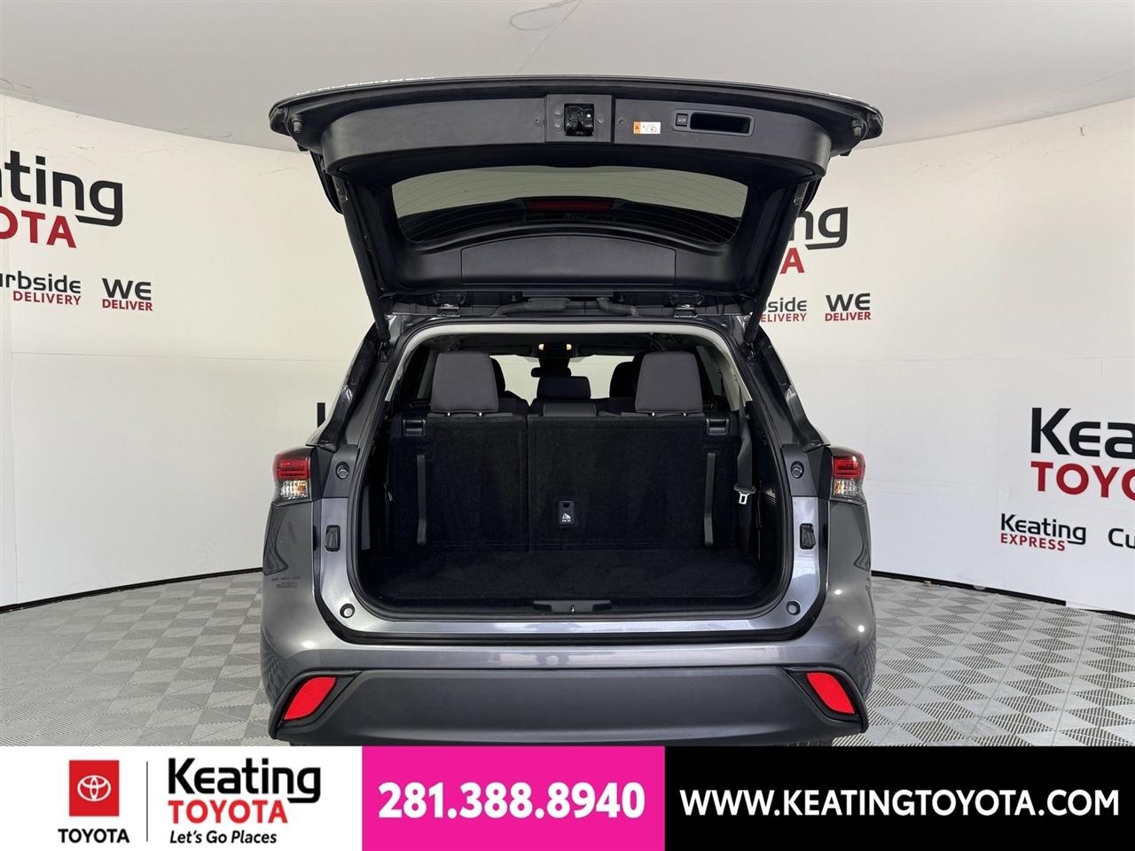 Toyota Highlander XLE 2025