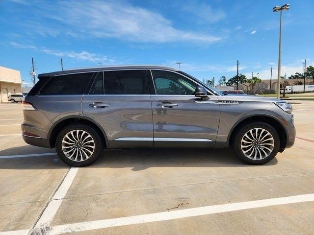 Lincoln Aviator Base AWD 2023