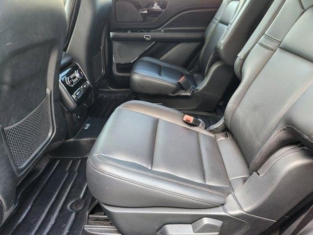 Lincoln Aviator Base AWD 2023