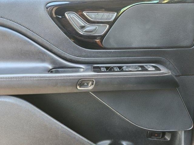 Lincoln Aviator Base AWD 2023