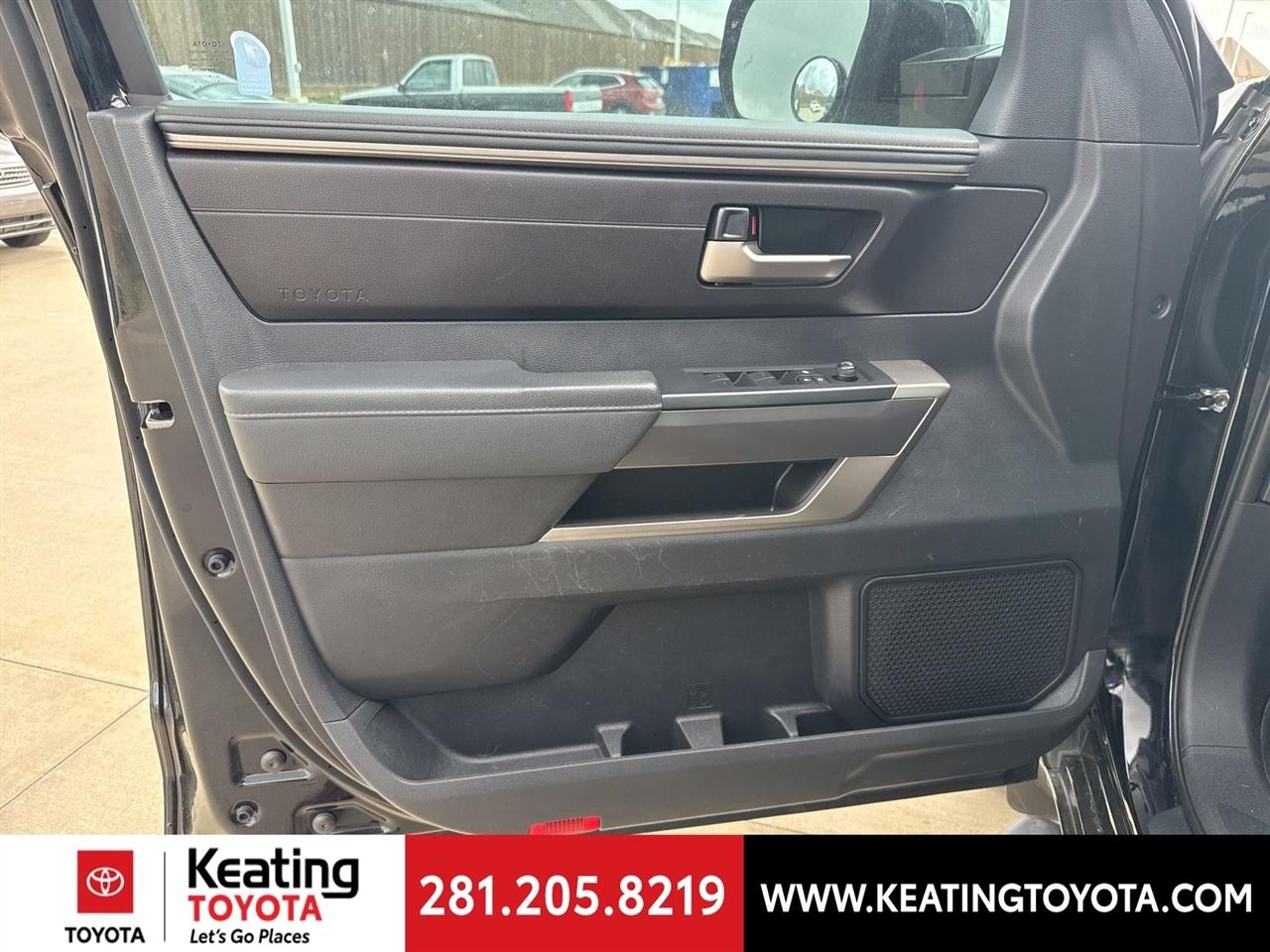 Toyota Tundra SR5 CrewMax 2WD 2024