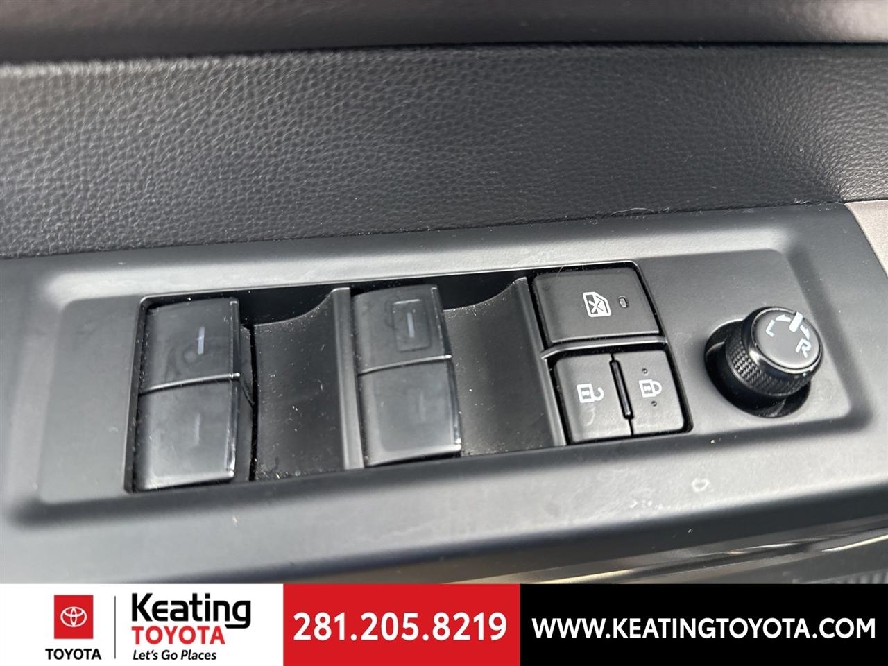 Toyota Tundra SR5 CrewMax 2WD 2024